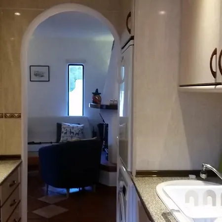 New! 2 Bedroom * קארבואירו